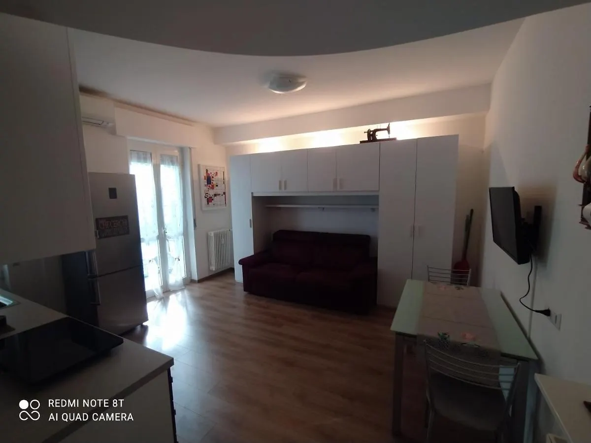 Dali Apartment Milan 0*,  Italy